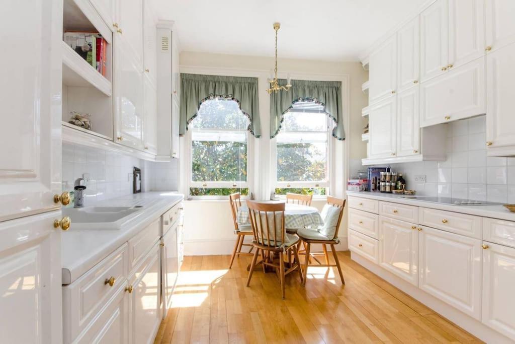Large 3 Bed Flat In Central Wimbledon 伦敦 外观 照片