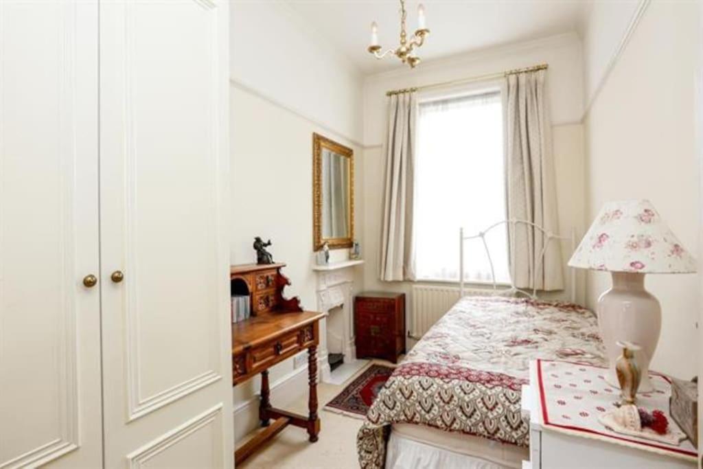 Large 3 Bed Flat In Central Wimbledon 伦敦 外观 照片