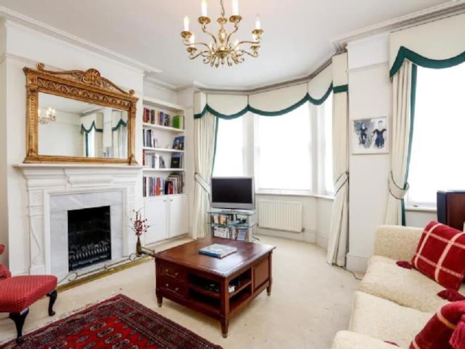 Large 3 Bed Flat In Central Wimbledon 伦敦 外观 照片