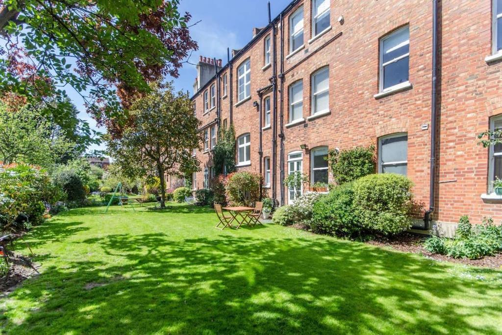 Large 3 Bed Flat In Central Wimbledon 伦敦 外观 照片